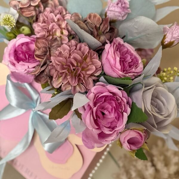 Artificial flower arrangement - Wonderful (pastel)