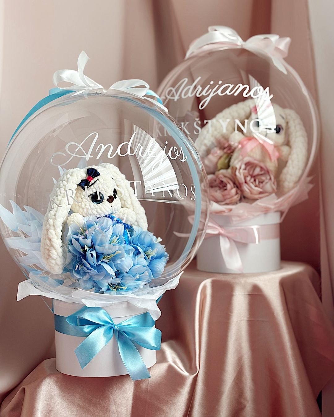 Personalized gift in a balloon - Knitted Bunny