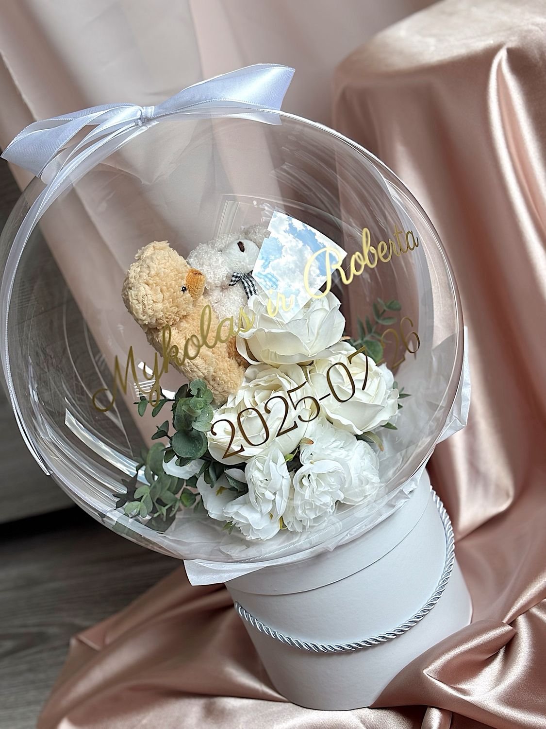 Personalizuota dovana balione - Meilės meškučiai Personalized gift in a balloon - Love Bears